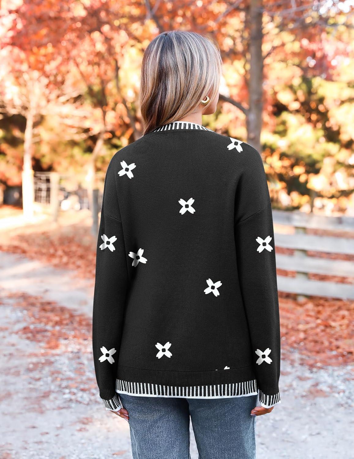imageZeagoo Womens Crewneck Pullover Sweater Long Sleeve Knit Side Slit 2025 Fall Winter Sweater TopsBlack Floral