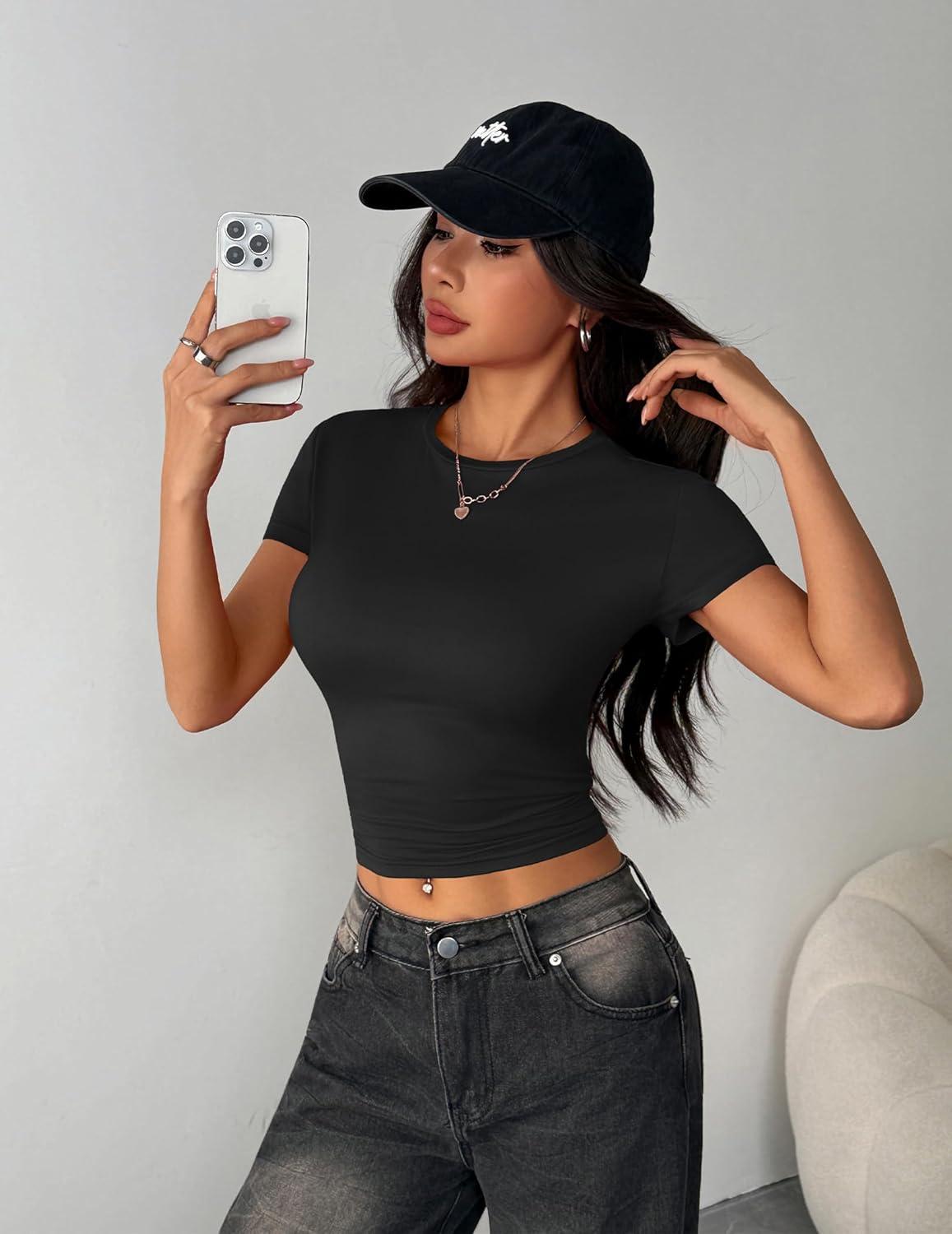 imageZeagoo Women Crewneck Slim Fitted Short Sleeve T Shirts Cute Stretchy Bodycon Basic Tee TopsShort Sleeve Black