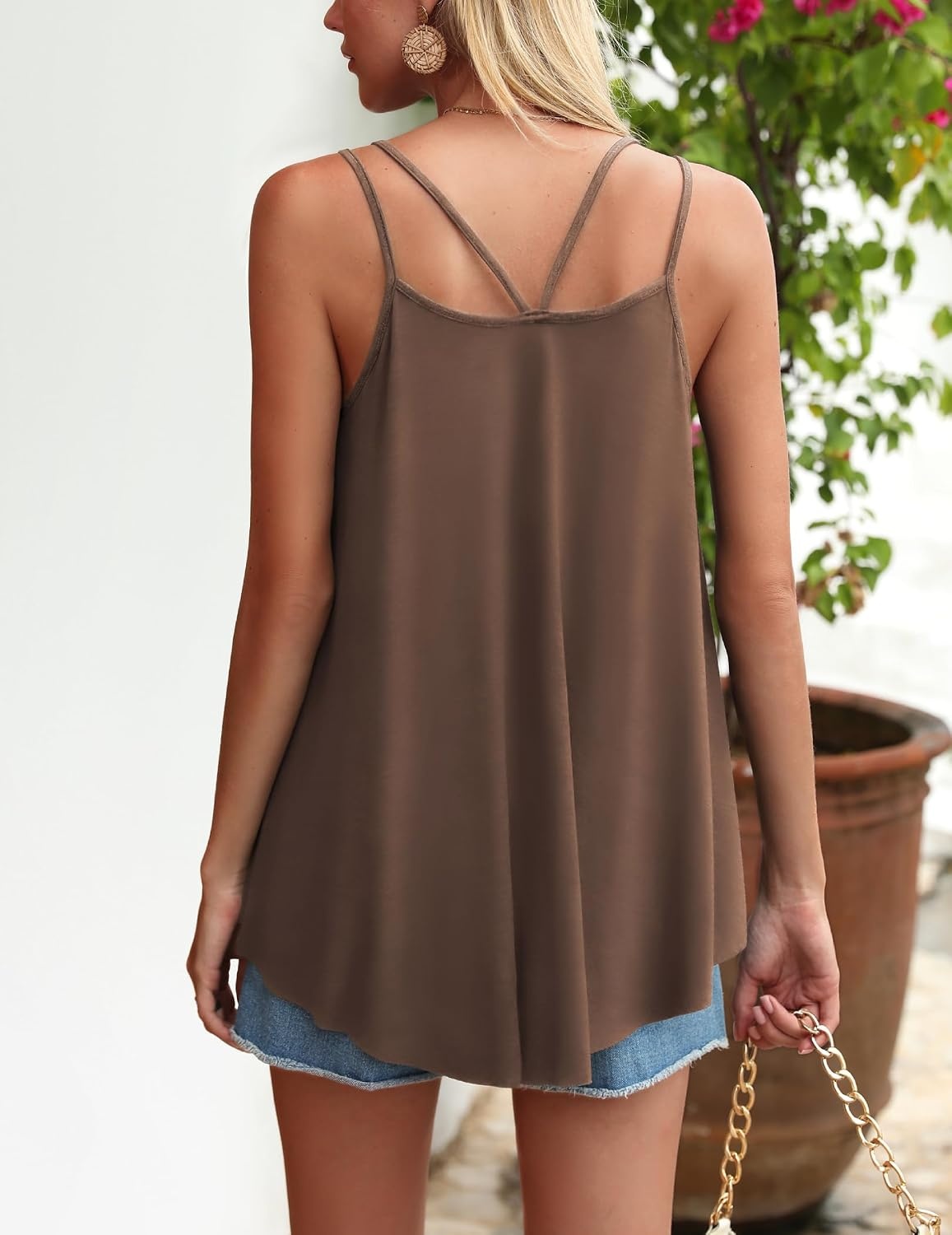 image:imageZeagoo Women Flowy Tank Tops Casual Summer Tops Sexy Tank Tops Spaghetti Strap V Neck Sleeveless Tunic Camisoles Dusty PinkBrown