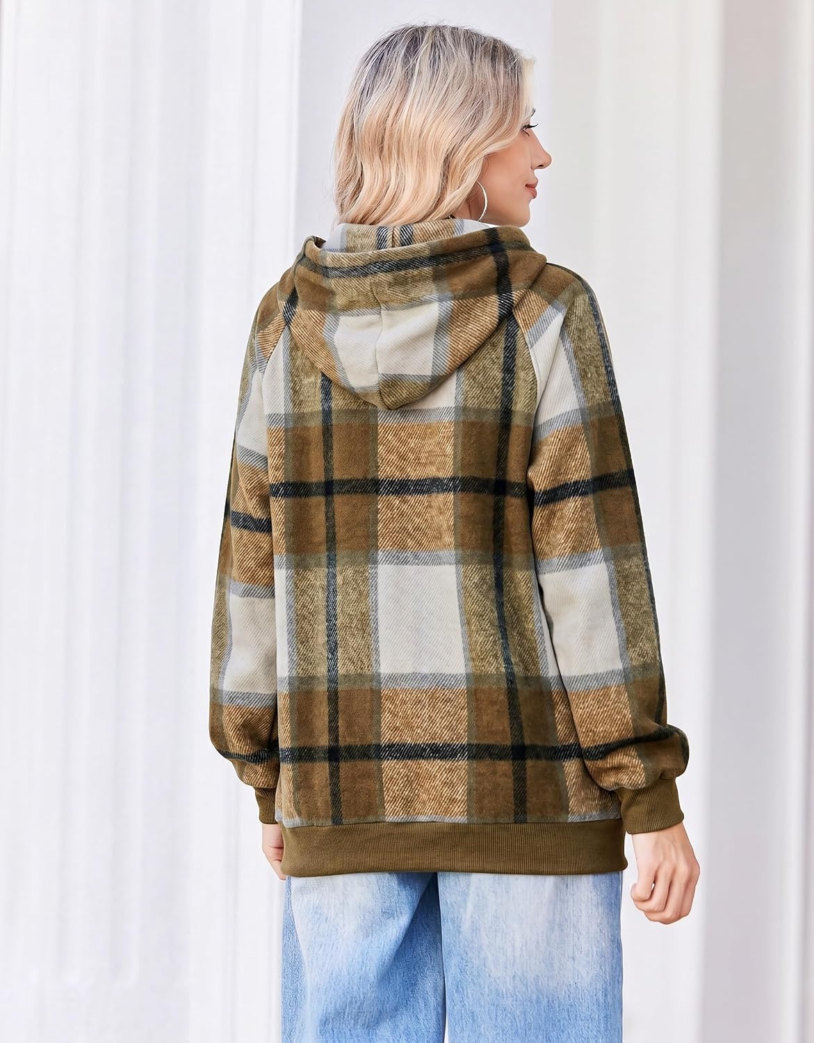 image:imageZeagoo Womens Oversized Hoodies Pullover Fleece Hooded Sweatshirt Trendy Comfort Hoodie Womens Fall Clothes Kangaroo Pocket Raglan Sleeves Long Sleeve Solid Color Casual Winter MidweightKhaki Grey Plaid