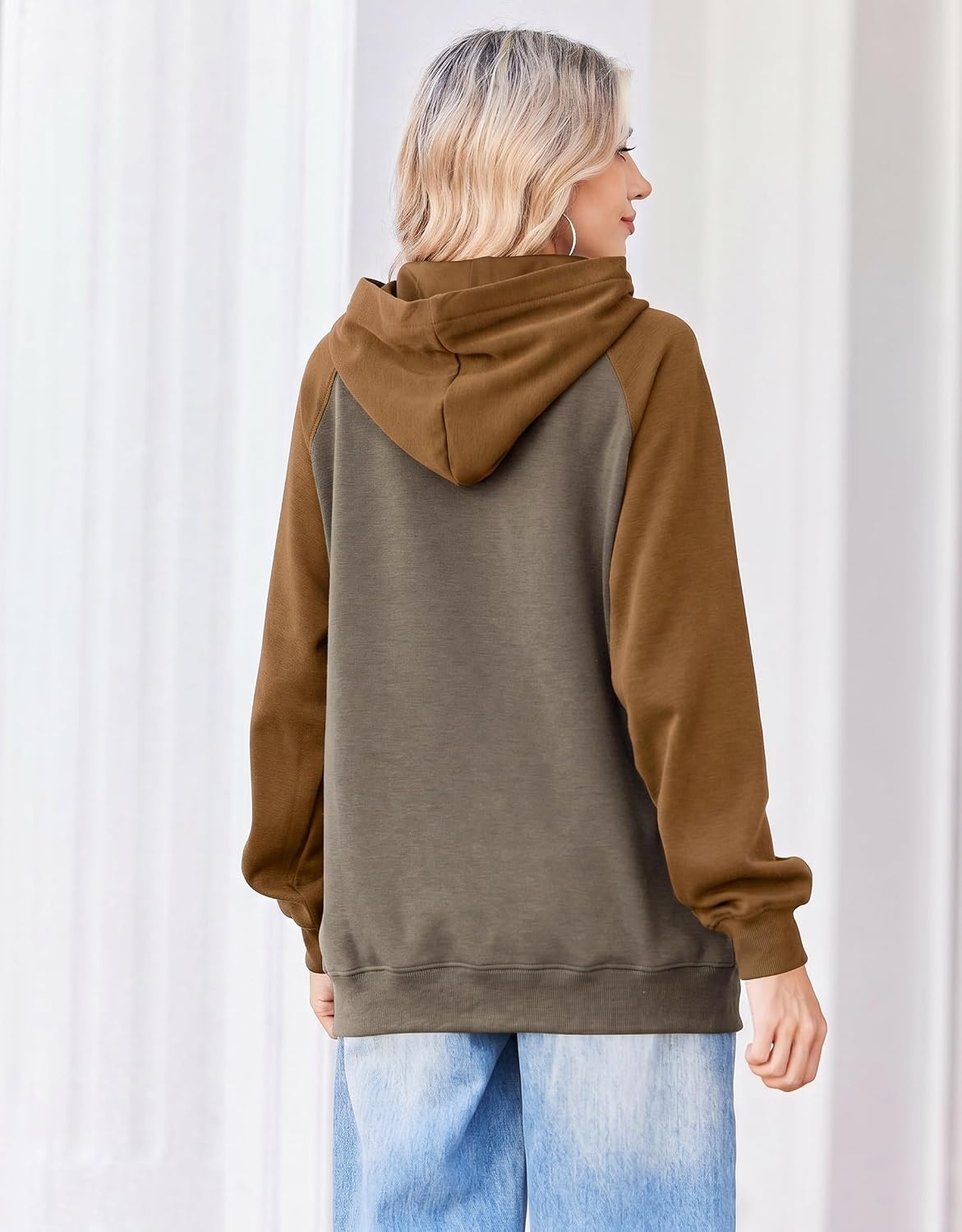 image:imageZeagoo Womens Oversized Hoodies Pullover Fleece Hooded Sweatshirt Trendy Comfort Hoodie Womens Fall Clothes Kangaroo Pocket Raglan Sleeves Long Sleeve Solid Color Casual Winter MidweightColor Blocking