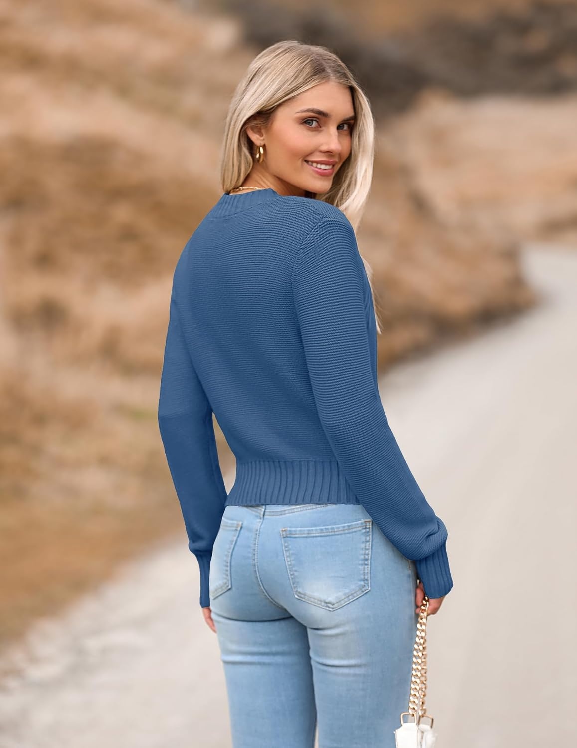 image:imageZeagoo Womens 2026 Fall Crewneck Cropped Sweaters Long Sleeve Knit TopsBlue