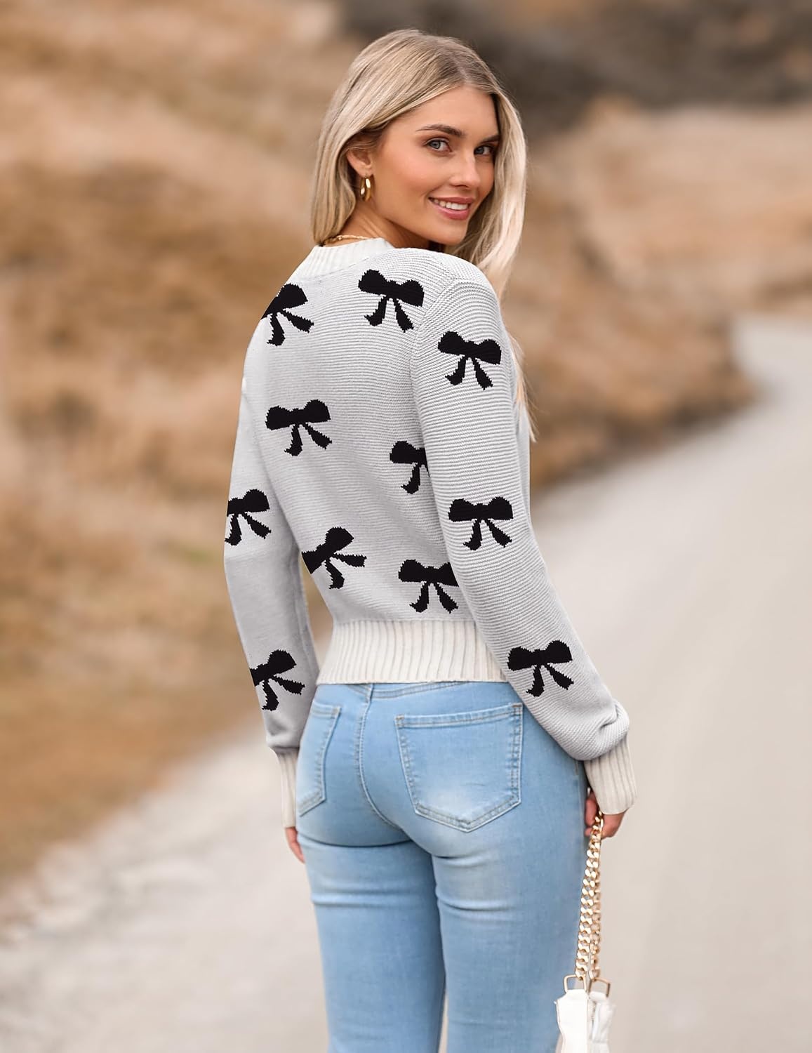 image:imageZeagoo Womens 2026 Fall Crewneck Cropped Sweaters Long Sleeve Knit TopsBowknot White