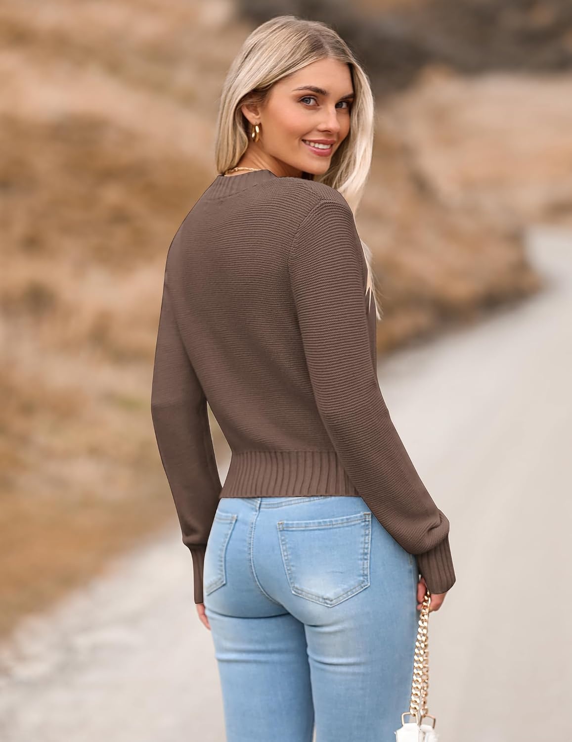 image:imageZeagoo Womens 2026 Fall Crewneck Cropped Sweaters Long Sleeve Knit TopsCoffee
