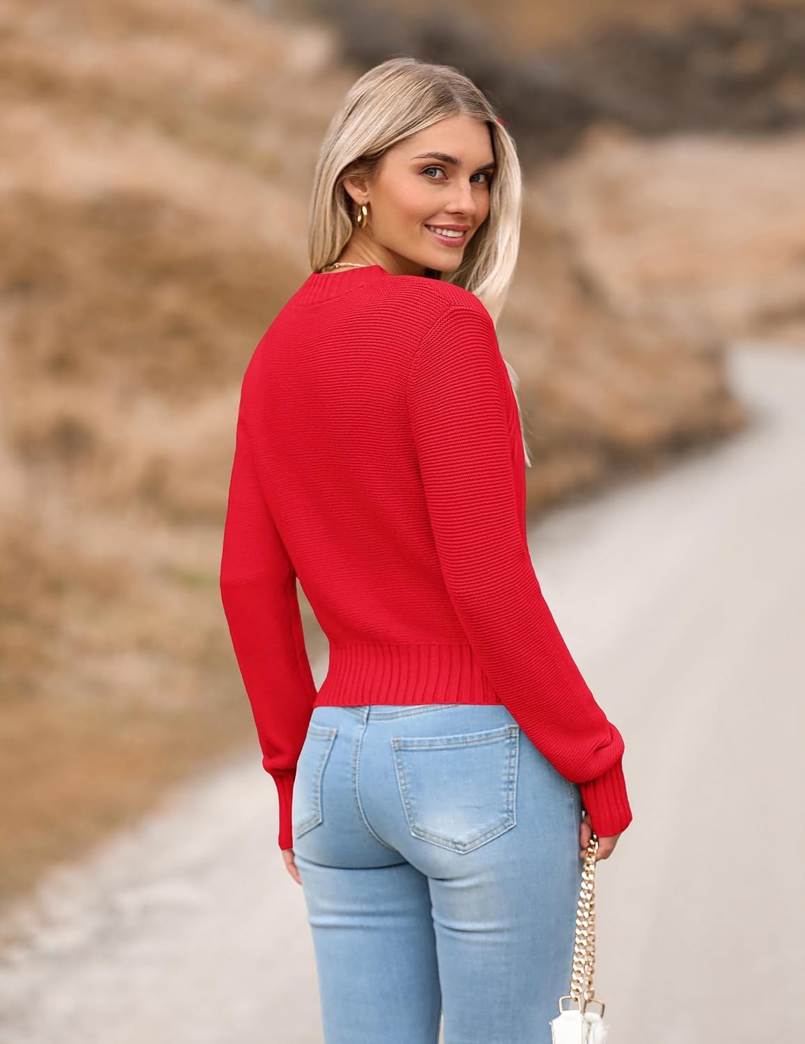 image:imageZeagoo Womens 2026 Fall Crewneck Cropped Sweaters Long Sleeve Knit TopsRed