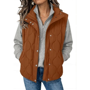 Zeagoo Women Oversized Puffer Vest Stand Collar Zip Up Sleeveless Outerwear(Camel)